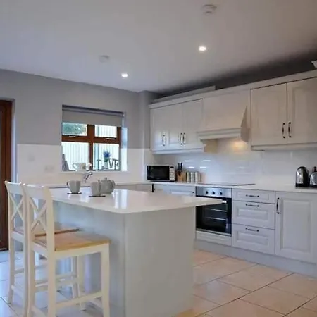 Holiday Home Dingle Сasa de vacaciones *