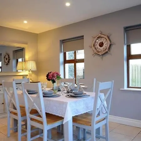 Holiday Home Dingle Сasa de vacaciones *